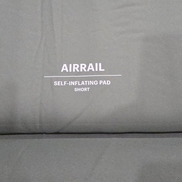 REI AirRail Self-Inflating Sleeping Pad Short 66x24x1.5 1LB 9OZ R-VALUE 4.2 - Picture 4 of 5